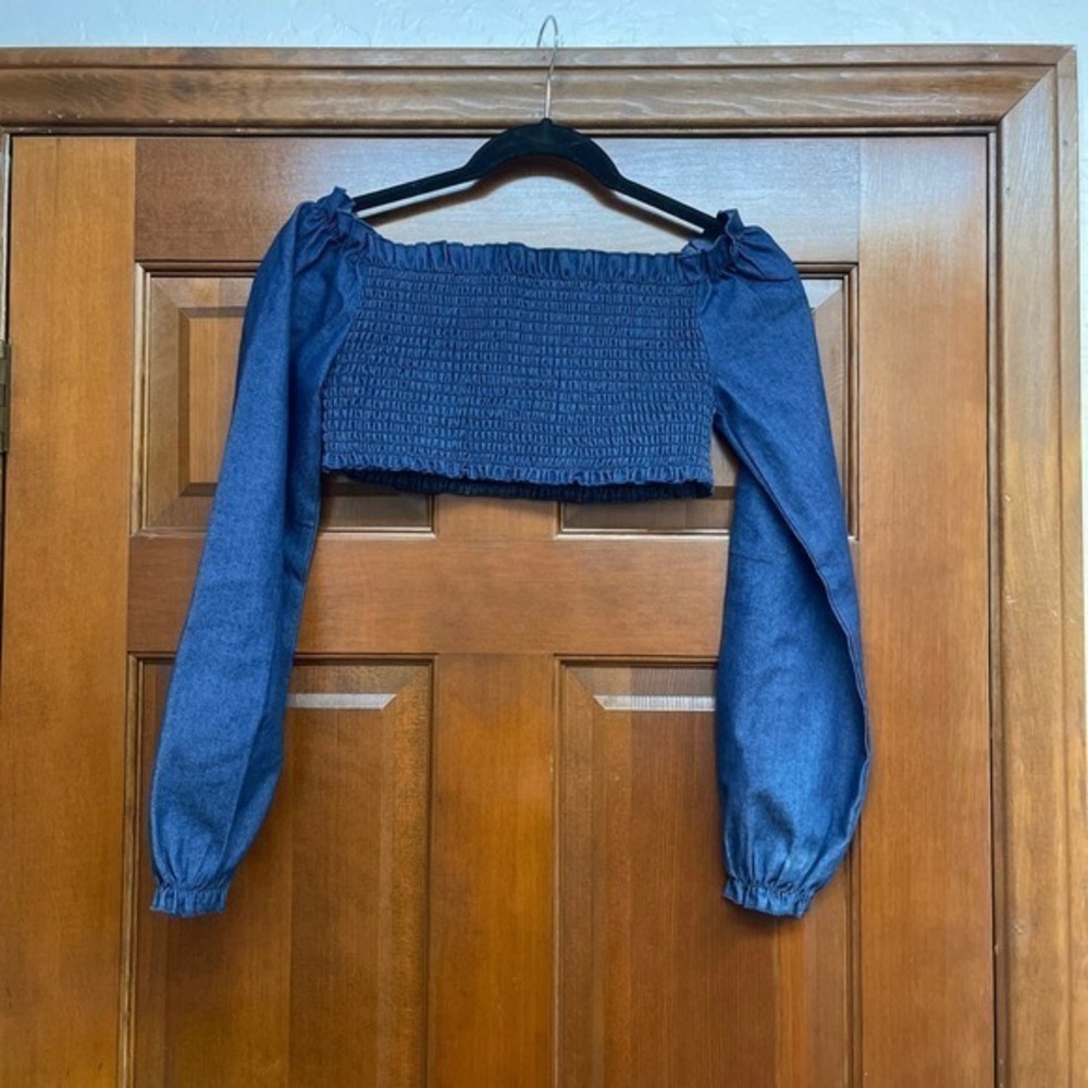 Superdown smocked crop top chambray size small